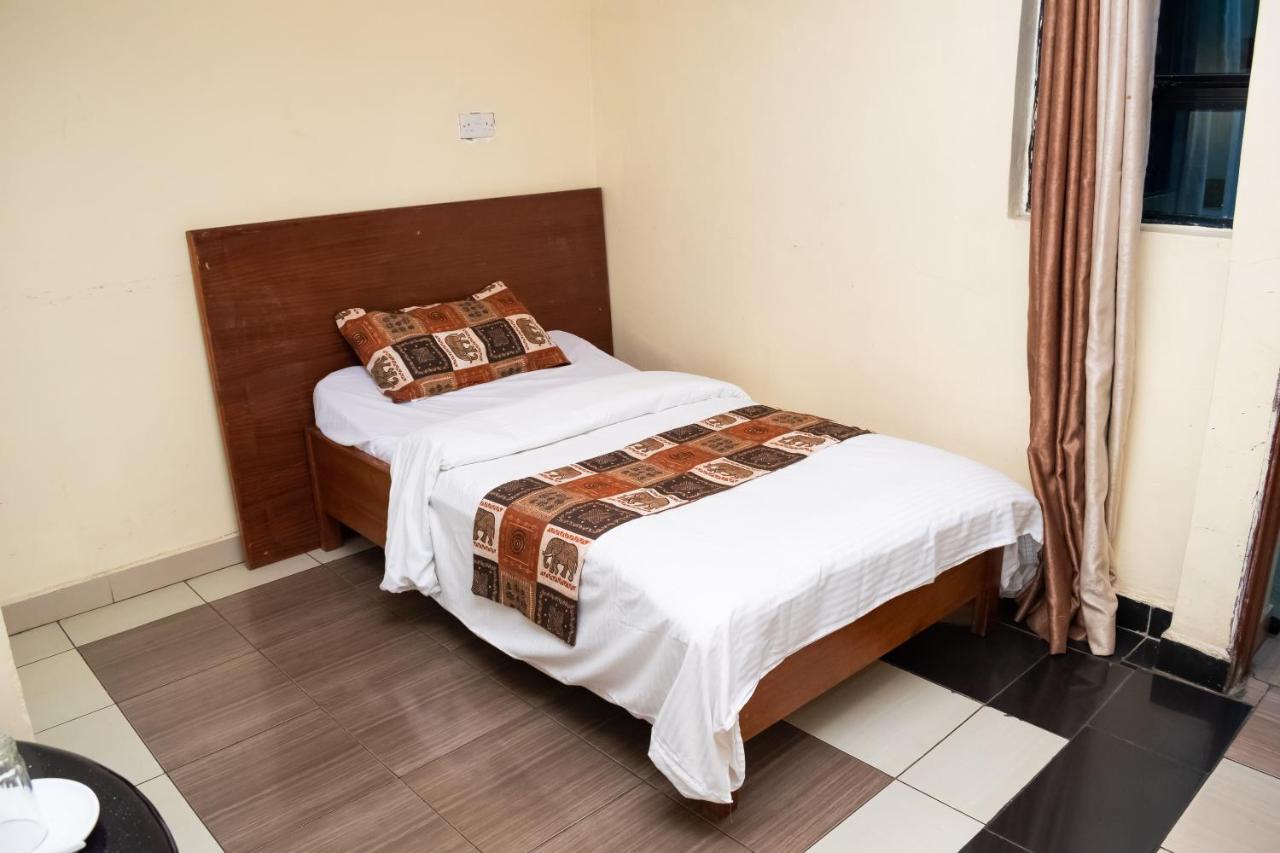 Ngara Riverside Lodge نيروبي المظهر الخارجي الصورة